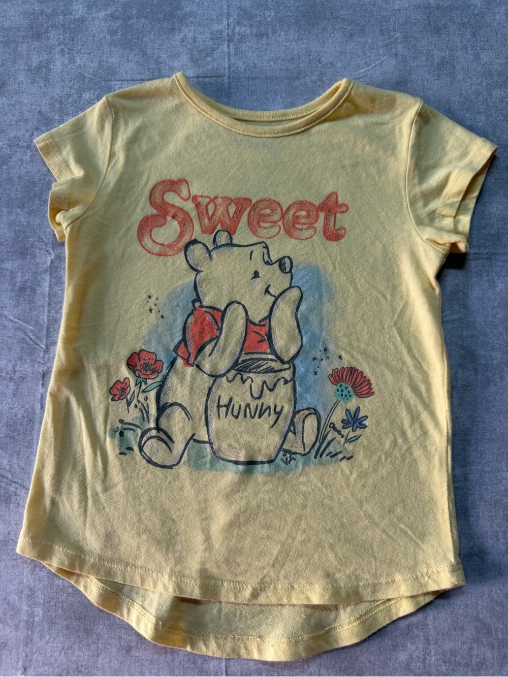 Disney Winnie The Pooh "Sweet Hunny" Girls Short Sleeve Graphic Tee Size 5 NWT
